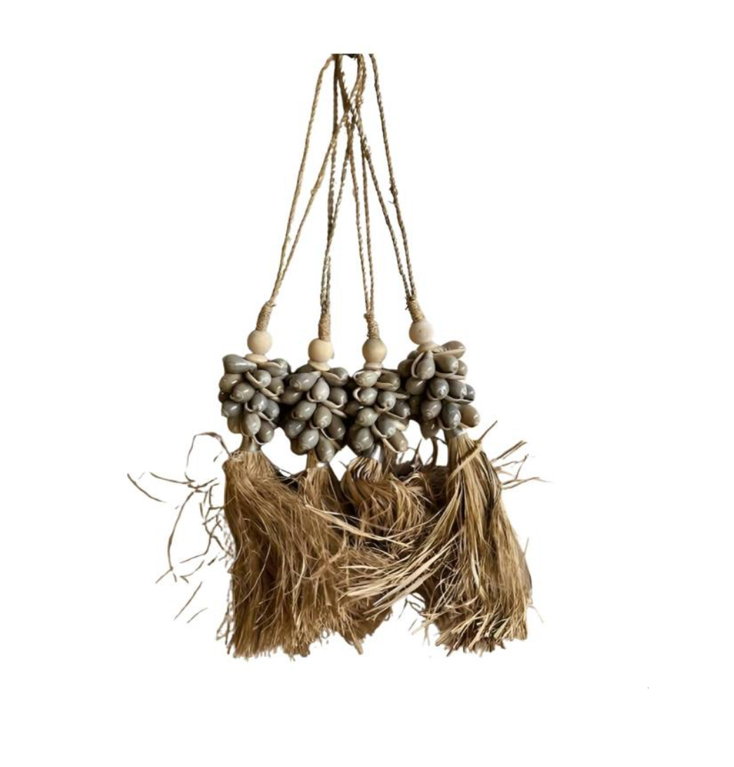 Raffia string shell grey