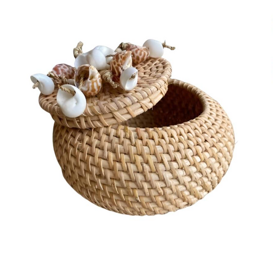 Woven seashell basket S