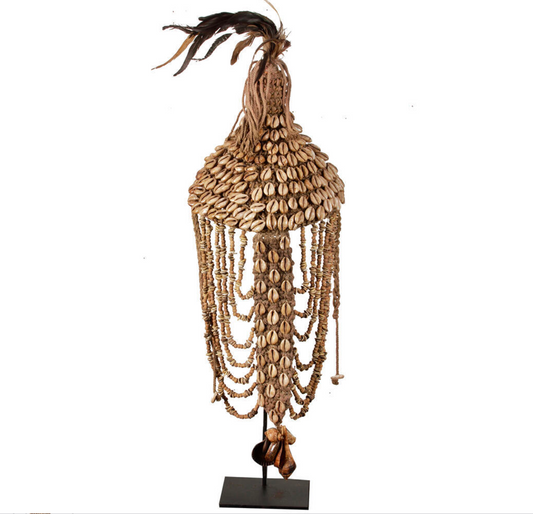Tribal hat Sculpture with shells L